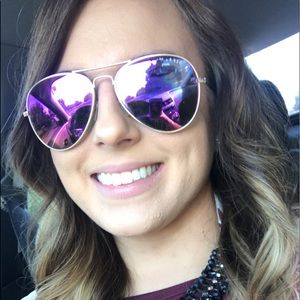 Meet your Posher, Erin